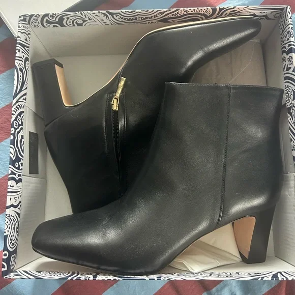 J MCLAUGHLIN GLORIA LEATHER ANKLE BOOT BLACK SZ 10 MODERN CHIC PREPPY OFFICE - Picture 5 of 6